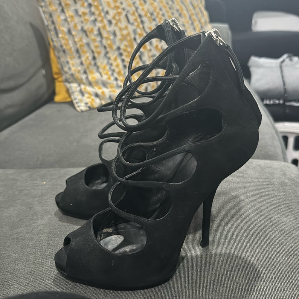 Giuseppe Zanotti suede black pump